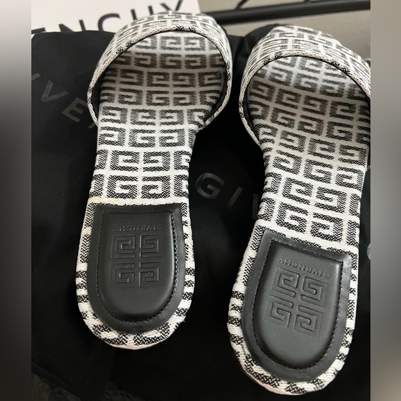 NEW Givenchy Jacquard woven 4G logo slide sandals - Picture 3 of 7